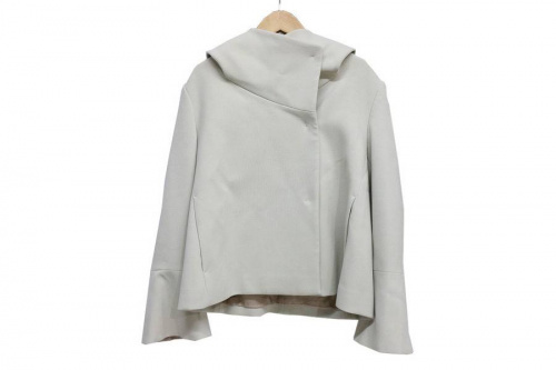 買取入荷のallureville