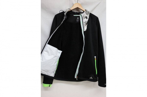 adidasのアディダス