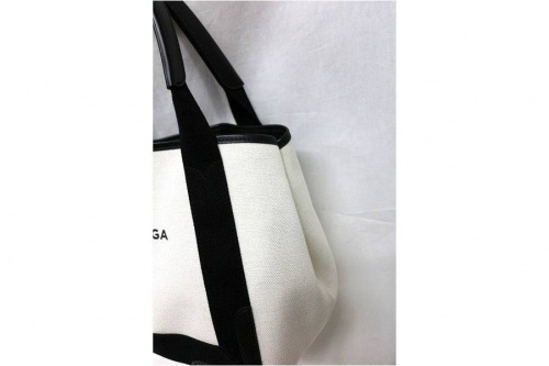 店舗からのお知らせのBALENCIAGA