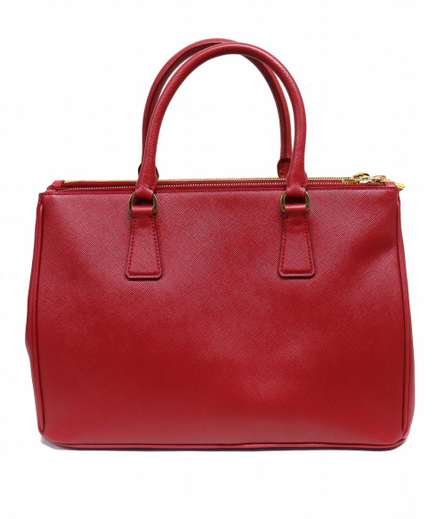 ラグジュアリーブランドのPRADA（プラダ）