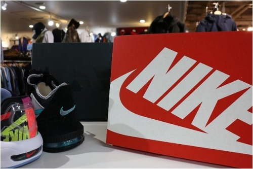 スニーカーのNIKE