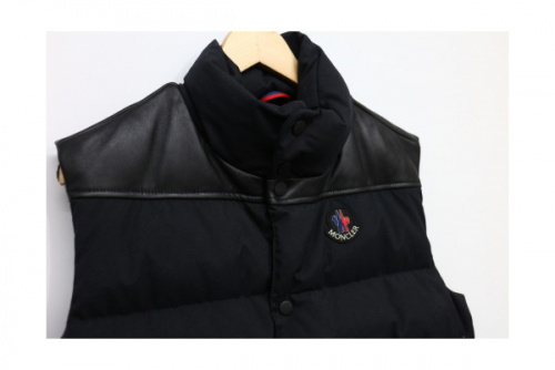 インポートブランドのMONCLER × eYe COMME des GARCONS JUNYA WATANABE MAN