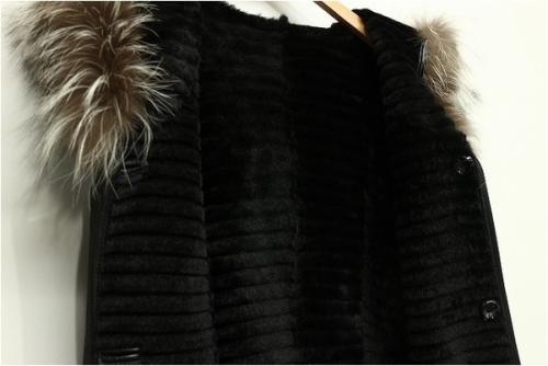 シルバーフォックスファー付ムートンコートのレディース