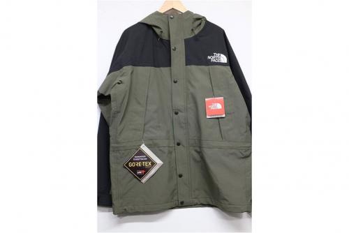 マウンテンライトジャケットのメンズ