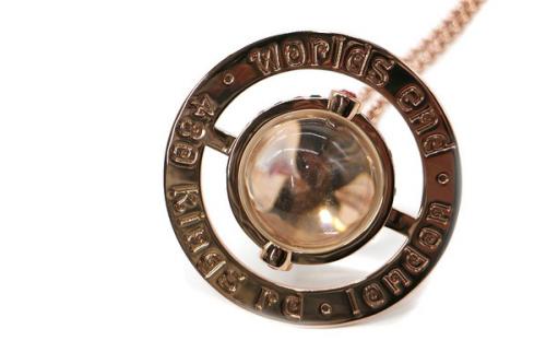 ヴィヴィアンウエストウッドのネックレス