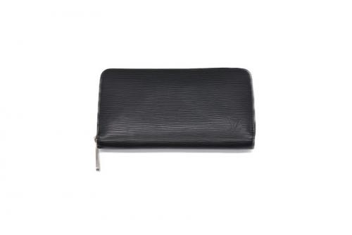 ラグジュアリーブランドのLOUIS　VUITTON