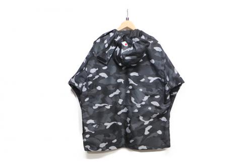 ベイプ バイ アベイシングエイプのGRADATION CAMO SHARK MASK JACKET