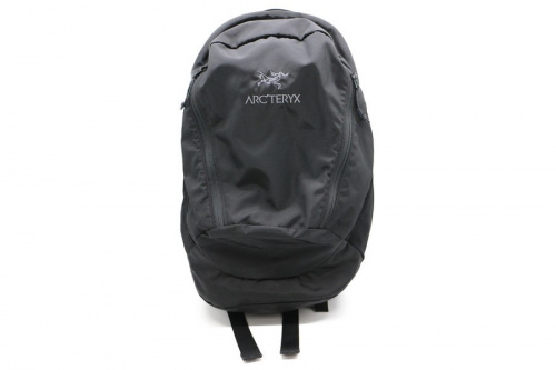 アウトドアブランドのARC'TERYX