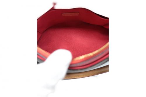 モノグラムの2WAYバッグ