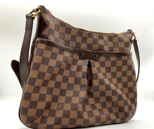 ラグジュアリーブランドのLOUIS VUITTON 　