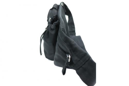 プラダのウエストバッグ