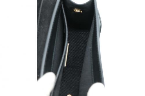 メトロポリスのチェーンショルダーバッグ