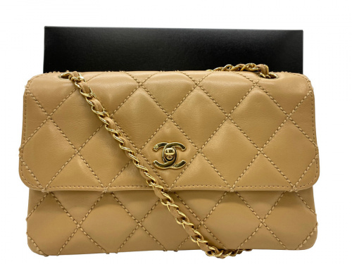 ラグジュアリーブランドのCHANEL