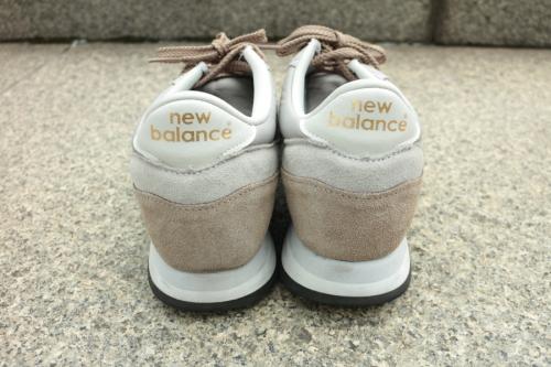 ニューバランスのスニーカー