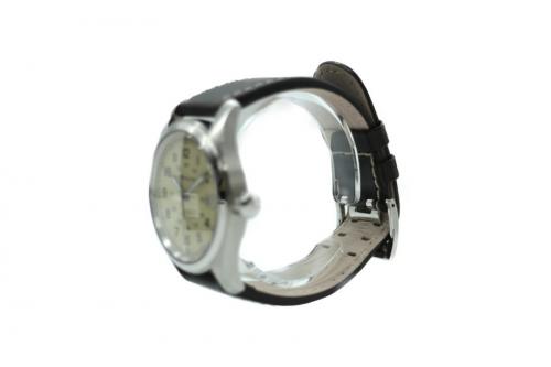 ハミルトンのカーキ・フィールド