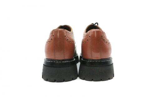 the brogueのウイングチップシューズ