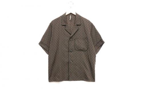 パジャマシャツ