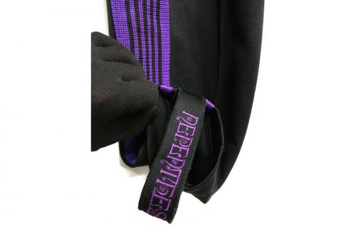 トラックパンツ