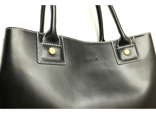 インポートブランドのagnes b