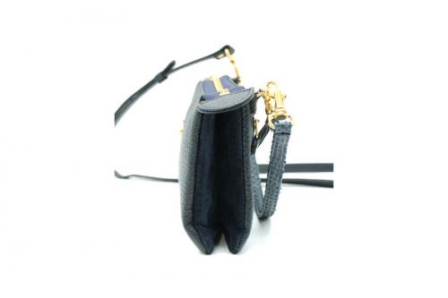 アタオのショルダーウォレット