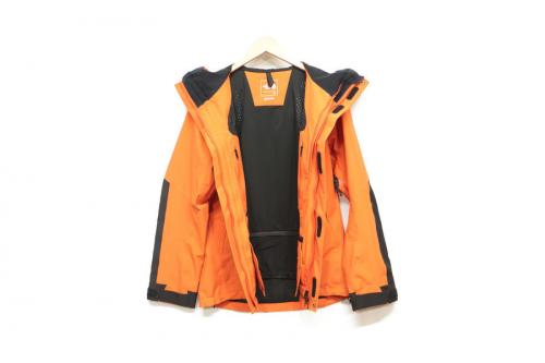 NP61800のマウンテンジャケット