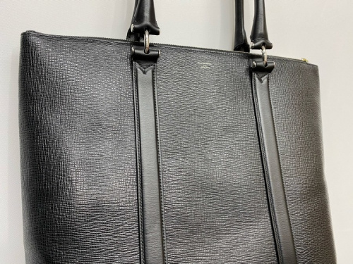 インポートブランドのPELLE MORBIDA