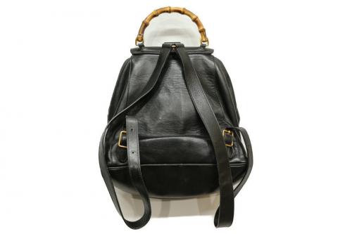 グッチのバンブーハンドルレザーリュック