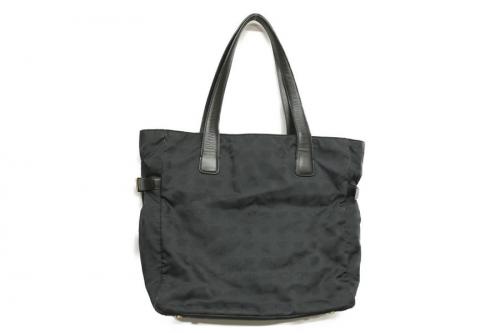 ニュートラベルラインのトートバッグGM