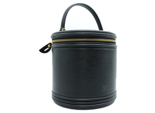 ラグジュアリーブランドのLOUIS VUITTON 　