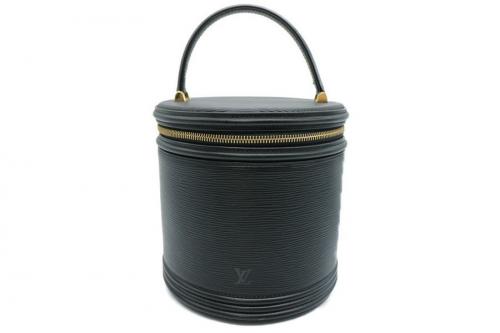 LOUIS VUITTON 　のルイ ヴィトン　