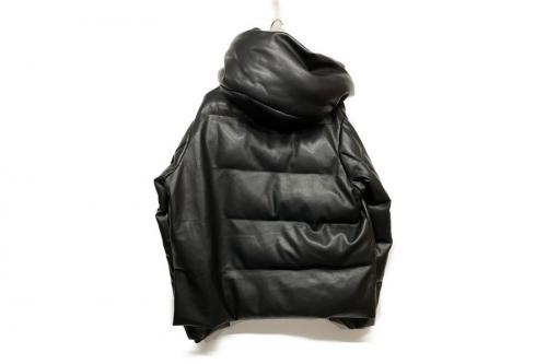 POLYESTER SHORT PUFFER WITH HOODのJ1827