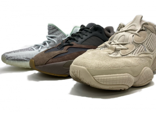 ストリートブランドのadidas