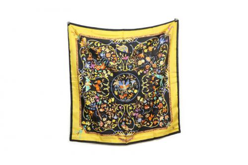 エルメスのシルクスカーフ