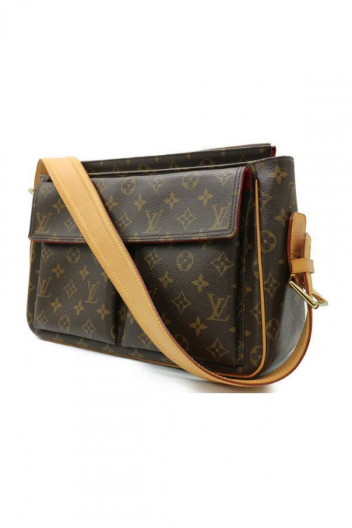 ラグジュアリーブランドのLOUIS VUITTON 　