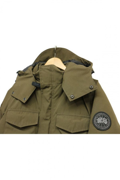 インポートブランドのCANADA GOOSE