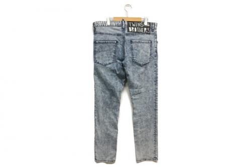 ディースクエアードのデニムパンツ