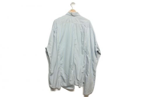 ナナナナサーカのシャツ