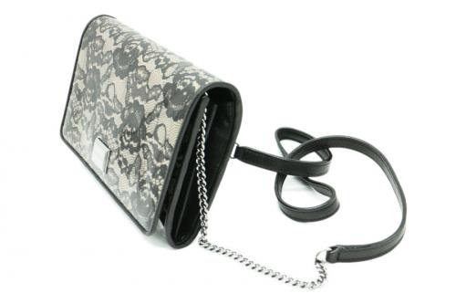 ジミーチュウのミニショルダーバッグ　レース　クラッチバッグ　AUBREY