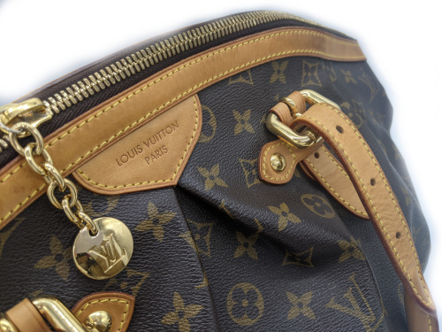 ラグジュアリーブランドのLOUIS VUITTON 　