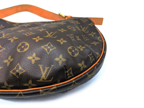 ラグジュアリーブランドのLOUIS VUITTON 　