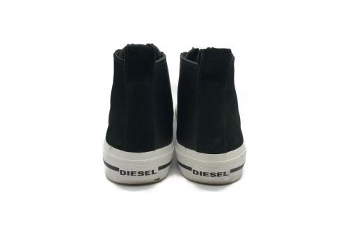 ディーゼルのスニーカー