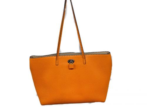 バッグのトートバッグ