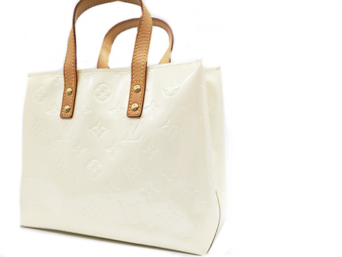 ラグジュアリーブランドのLOUIS VUITTON 　