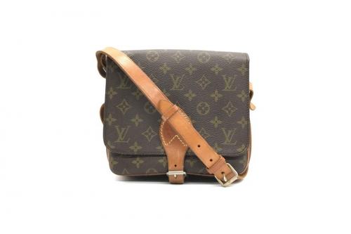 シューズ・バッグのショルダーバッグ