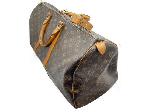 ルイ ヴィトン　のトラベルバッグ