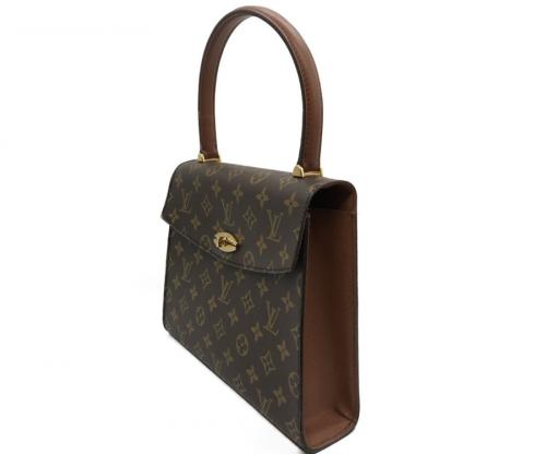 LOUIS VUITTON 　のルイ ヴィトン　