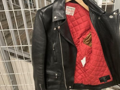 ヒステリックグラマー × ルイスレザーのライダースジャケット