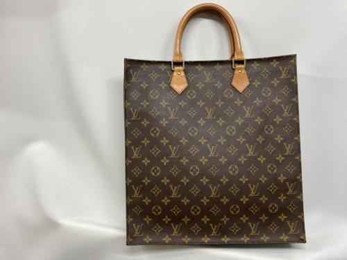 LOUIS VUITTON 　のルイ ヴィトン　