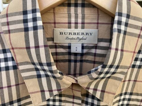 バーバリーのシャツ