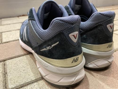 ニューバランスのスニーカー